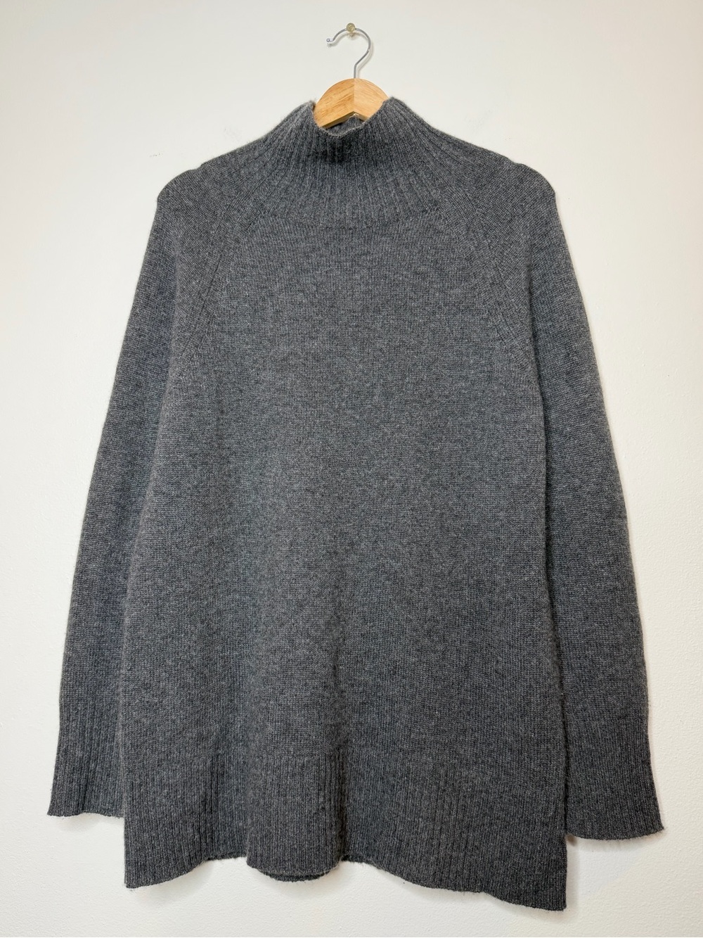 Theory Mockneck Turtleneck Rollneck Cashmere longline sweater dark grey medium